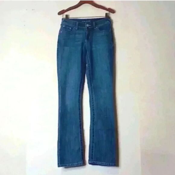 Classic Blue Women's Jeans - Picture 1 of 12